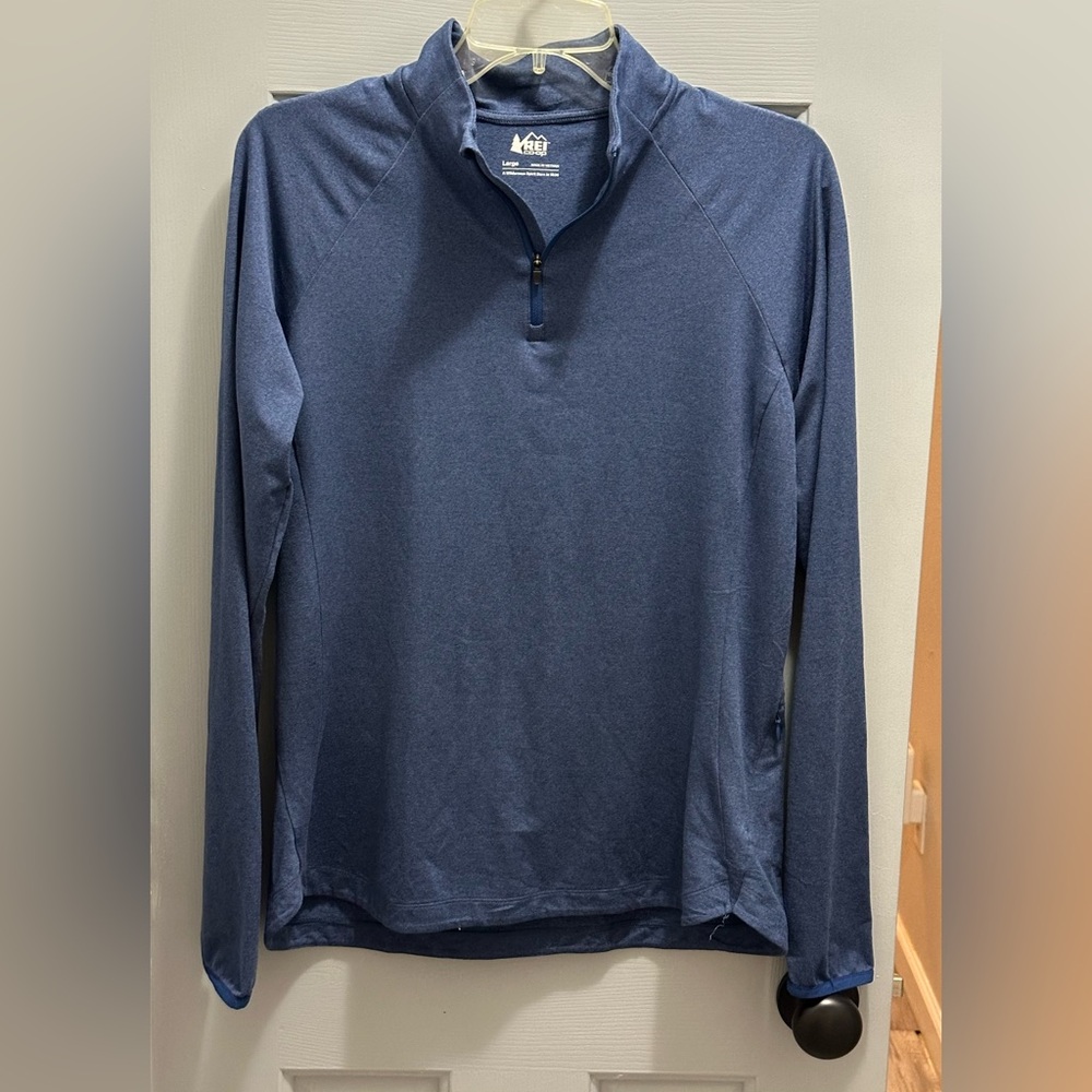 REI-Co Op Men’s Quarter Zip Long Sleeve High Neck Shirt Large Navy, Thumb Holes